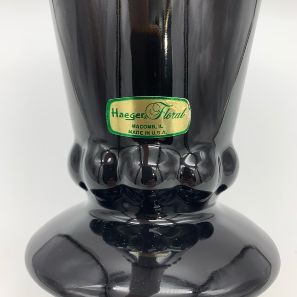 Vtg. Haeger Floral Black Glass Vase 10” Flared Shape With Scalloped Rim & Base - Picture 10 of 11